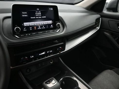 Used 2026 Nissan Rogue SV FWD image 11