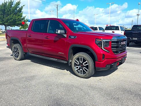 Used 2024 GMC Sierra 1500 AT4 w/ Technology Package AWD/4WD image 8