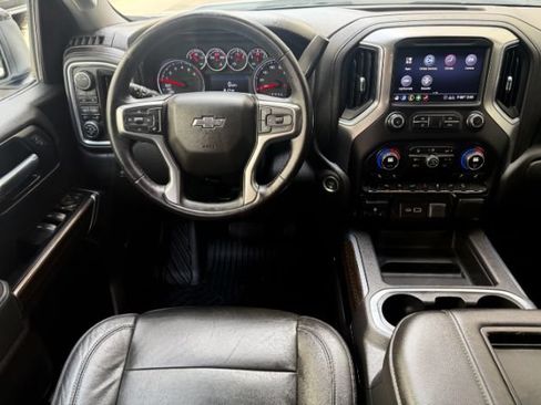 Used 2020 Chevrolet Silverado 1500 LT Trail Boss AWD/4WD image 13