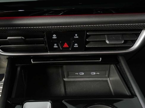 Certified 2024 Volkswagen Atlas Cross Sport SEL R-Line AWD/4WD image 20
