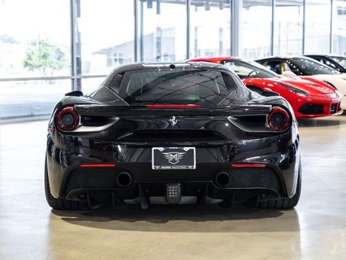 Used 2019 Ferrari 488 GTB RWD image 5