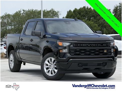 New 2026 Chevrolet Silverado 1500 Custom RWD image 2