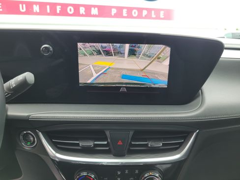 Used 2024 Buick Encore GX Sport Touring w/ Experience Buick Package FWD image 10