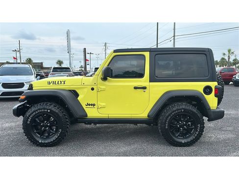Used 2022 Jeep Wrangler Sport AWD/4WD image 2