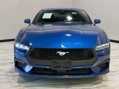 Used 2024 Ford Mustang Coupe RWD image 3