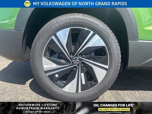 New 2026 Volkswagen Taos SE AWD/4WD image 10