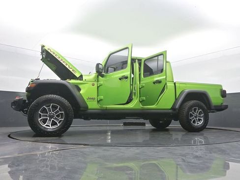 Used 2025 Jeep Gladiator Mojave w/ Safety Group AWD/4WD image 59