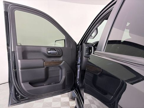 Used 2021 Chevrolet Silverado 1500 RST AWD/4WD image 10