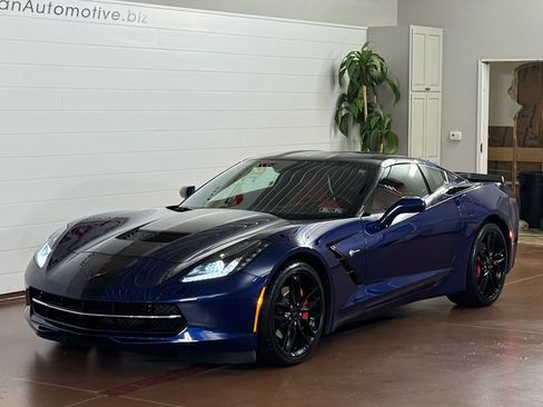 Used 2018 Chevrolet Corvette Stingray Coupe w/ 2LT Preferred Equipment Group image 7