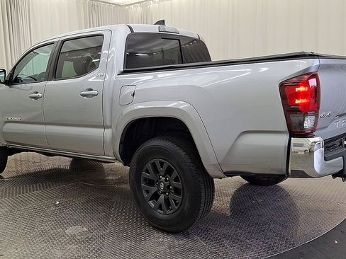 Certified 2023 Toyota Tacoma SR5 AWD/4WD image 9