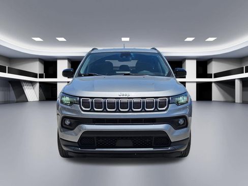 Used 2022 Jeep Compass Latitude FWD image 8