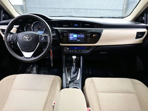 Used 2015 Toyota Corolla L image 16