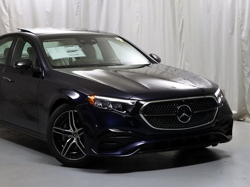 New 2026 Mercedes-Benz E 450 4MATIC Sedan image 2