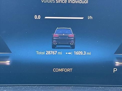 Used 2025 BMW X7 xDrive40i w/ Premium Package AWD/4WD image 26