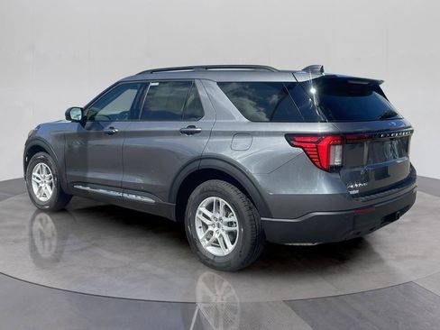 Used 2025 Ford Explorer Active image 3