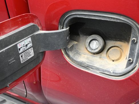 Used 2021 GMC Sierra 1500 AT4 image 15