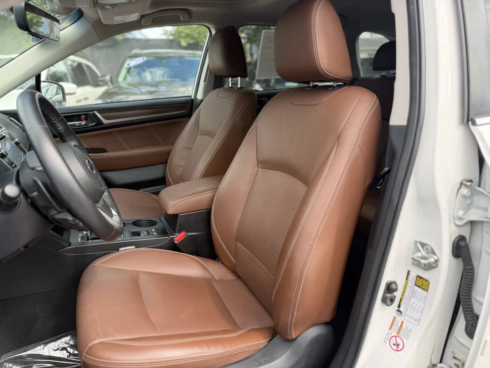 Used 2018 Subaru Outback 3.6R Touring w/ Popular Package #3 AWD/4WD image 16