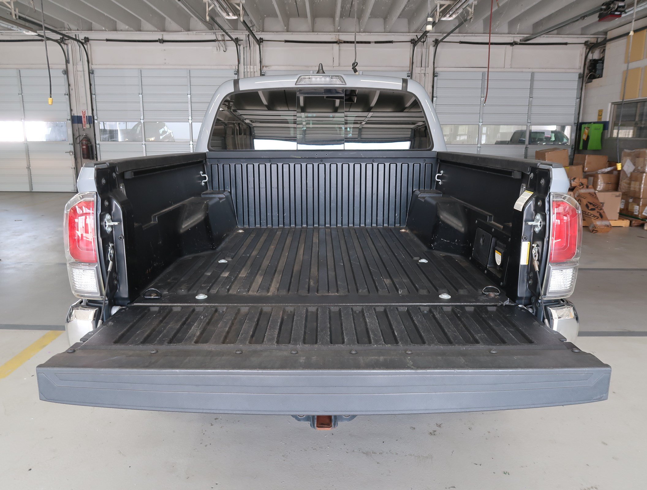 Used 2021 Toyota Tacoma TRD Off-Road AWD/4WD image 38