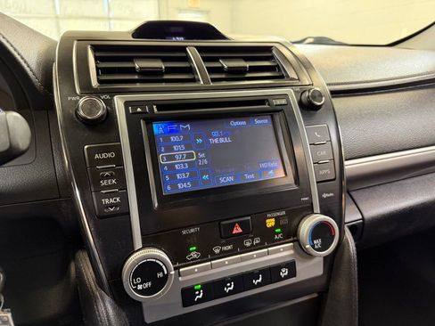 Used 2012 Toyota Camry SE image 13