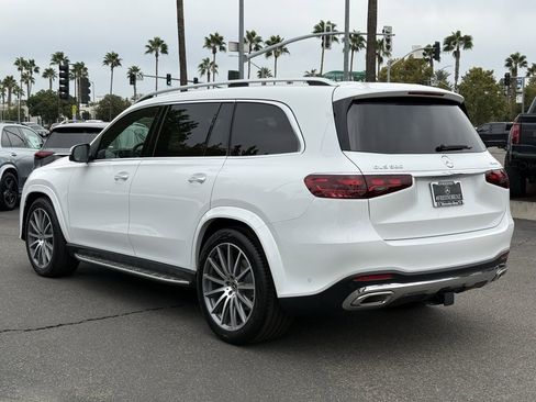 New 2026 Mercedes-Benz GLS 580 4MATIC image 8