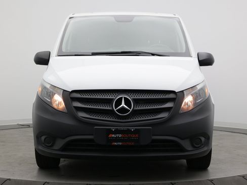 Used 2018 Mercedes-Benz Metris image 2