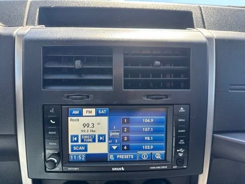 Used 2012 Jeep Liberty Sport w/ Driver Convenience Group AWD/4WD image 16