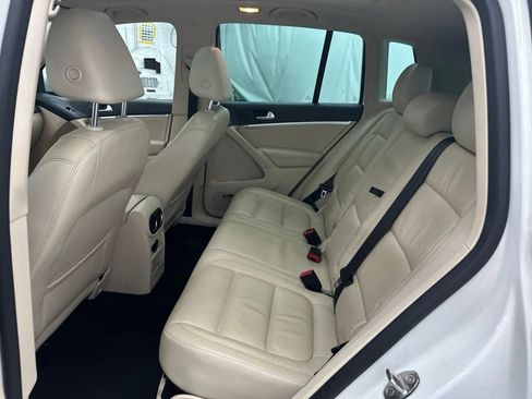 Used 2012 Volkswagen Tiguan S AWD/4WD image 23
