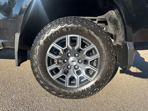 Used 2023 Chevrolet Colorado Z71 w/ Advanced Trailering Package image 16