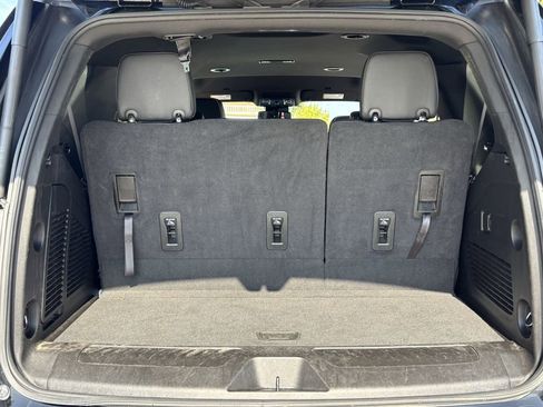 Used 2024 GMC Yukon SLT image 27