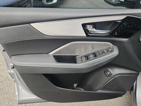 Used 2023 Acura MDX SH-AWD image 12