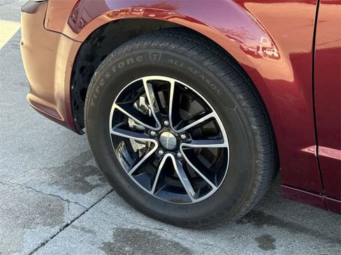 Used 2018 Dodge Grand Caravan GT image 11