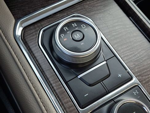 Used 2021 Ford Expedition Max Limited image 17