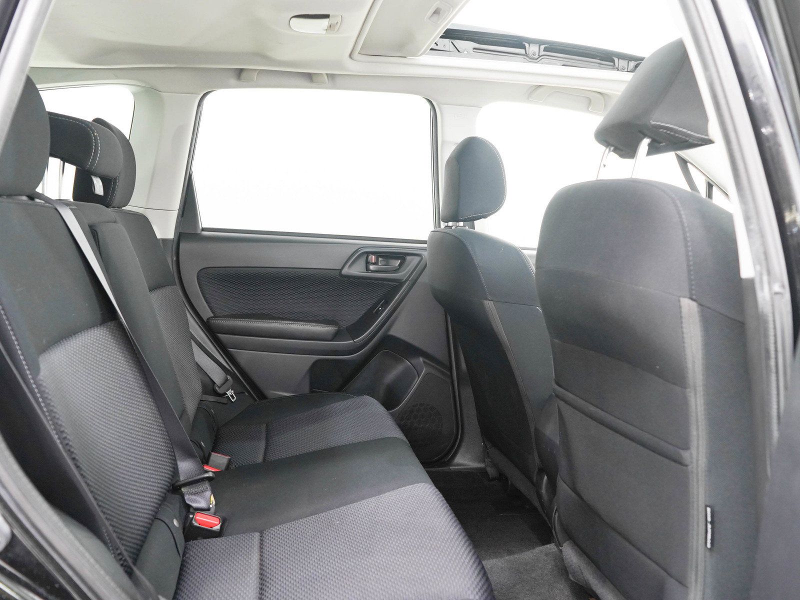 Used 2017 Subaru Forester 2.5i Premium w/ All-Weather Package AWD/4WD image 13