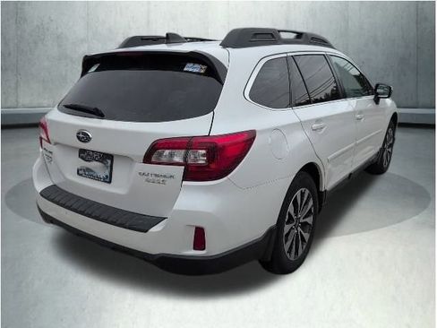Used 2016 Subaru Outback 2.5i Limited image 6