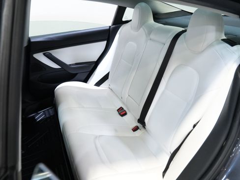 Used 2019 Tesla Model 3 Performance image 34