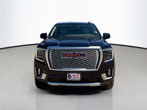 Used 2022 GMC Yukon Denali RWD image 2