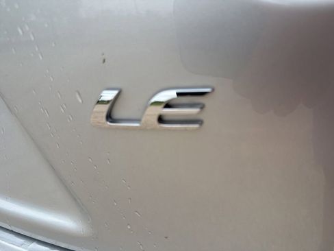 Used 2024 Toyota Corolla LE FWD image 12