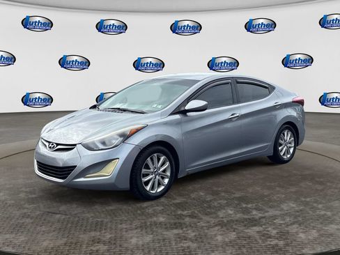 Used 2015 Hyundai Elantra SE w/ Option Group 02 FWD image 1