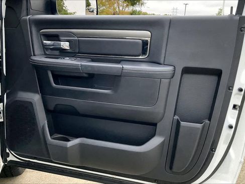 Used 2018 RAM 1500 Sport image 17