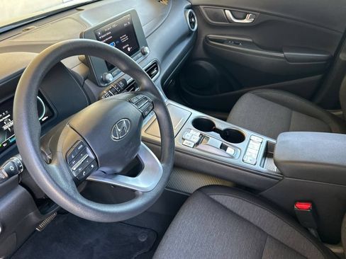 Used 2023 Hyundai Kona SE w/ Cargo Package FWD image 7