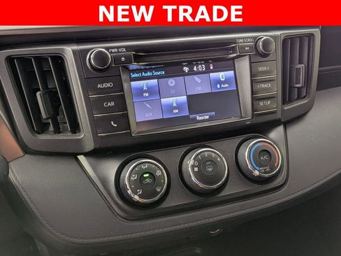 Used 2018 Toyota RAV4 LE image 18