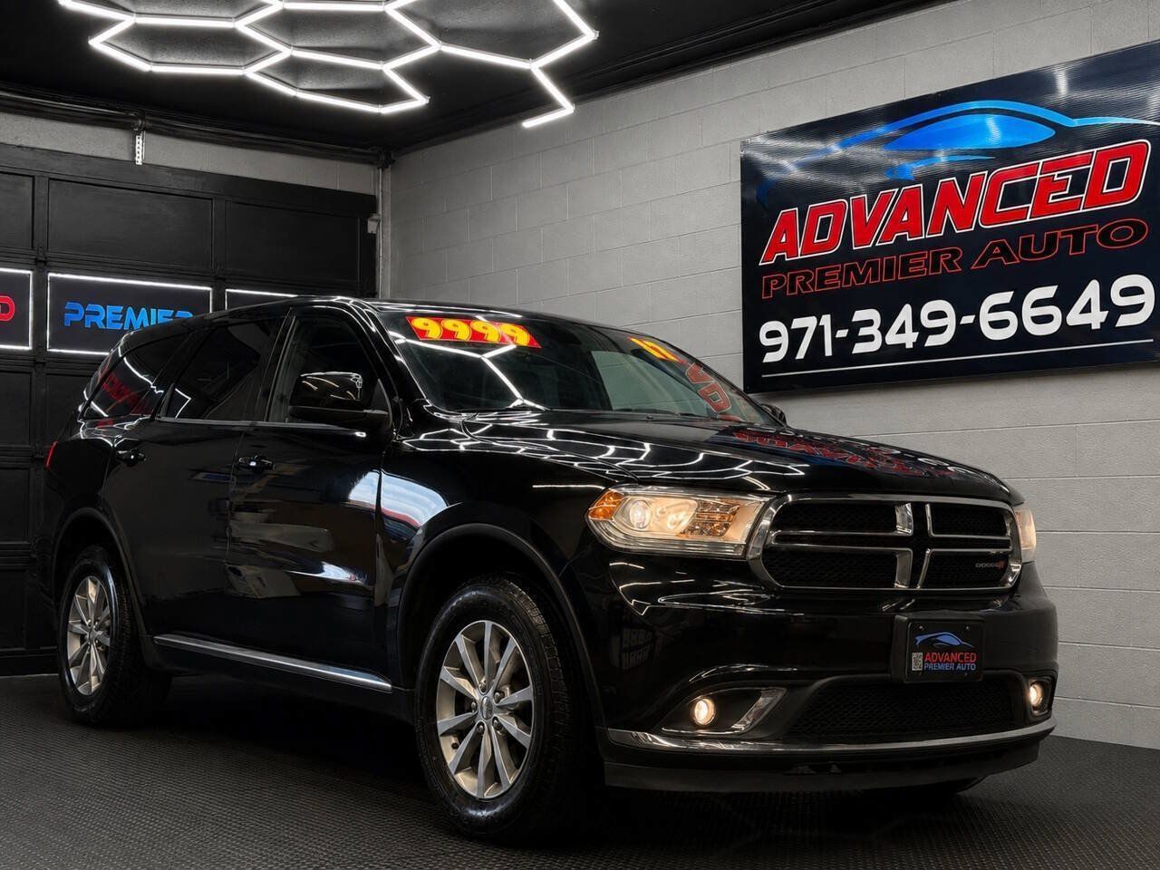 Used 2017 Dodge Durango SXT w/ 3rd Row Seating Group AWD/4WD image 1
