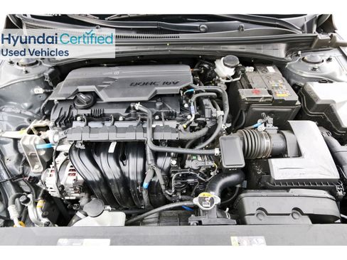 Used 2025 Hyundai Elantra Sport FWD image 33