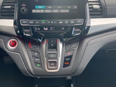 Certified 2023 Honda Odyssey Sport image 18