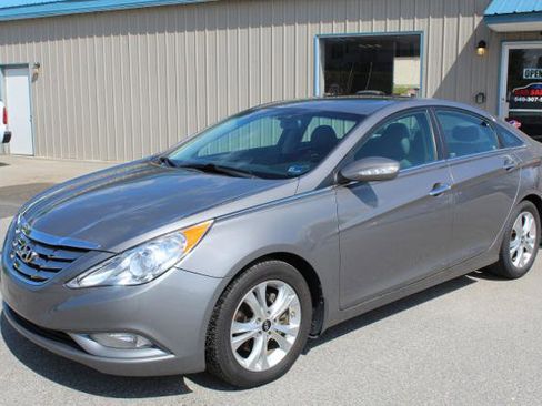 Used 2013 Hyundai Sonata Limited FWD image 1