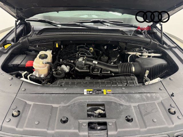 Used 2024 Jeep Grand Cherokee L Altitude AWD/4WD image 4