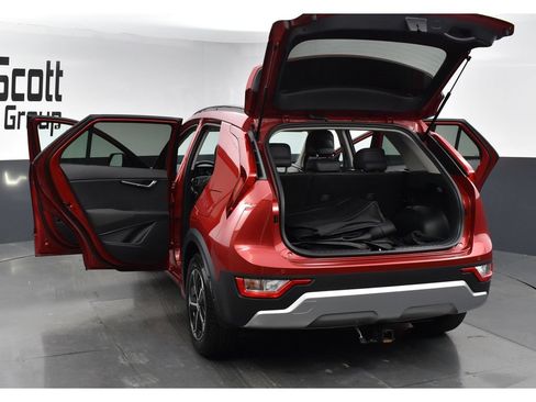 Used 2025 Kia Niro EX FWD image 27