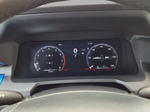 Used 2025 Toyota Tacoma TRD Off-Road AWD/4WD image 16