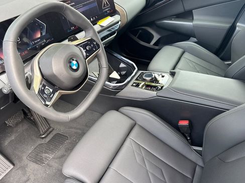 Used 2025 BMW X3 xDrive30i w/ Convenience Package image 4