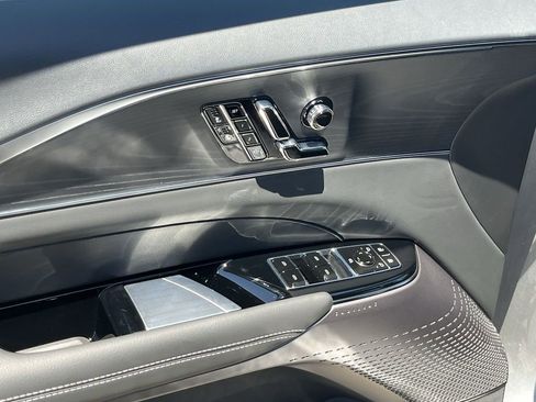 New 2025 Cadillac Lyriq Luxury image 16